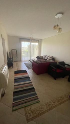 2 bedroom chalet with a garden - Ein Bay