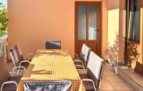 2 Bedroom Amazing Apartment In Rab