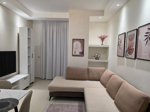 Golden Tower City Center Tirana Apartment