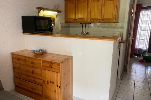 Air-conditioned studio with balcony in St-Raphaël