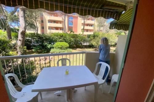 Air-conditioned studio with balcony in St-Raphaël