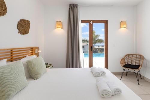 Villa Los Altos Nisa 3B by Escape Home