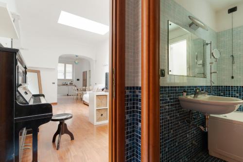 GuestHost - Central Apartment on two levels