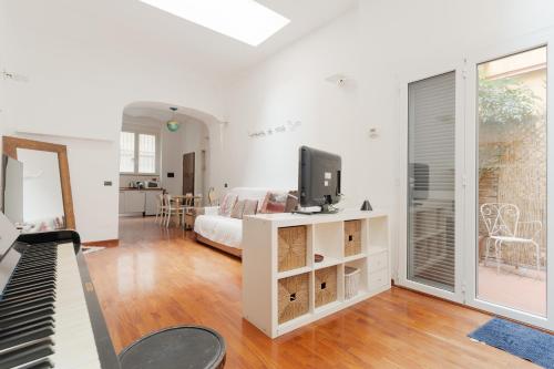 GuestHost - Central Apartment on two levels