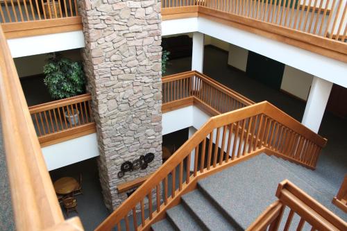 an overhead view of a building with stairs and a stone wall at Farmstead Inn and Conference Center in Shipshewana
