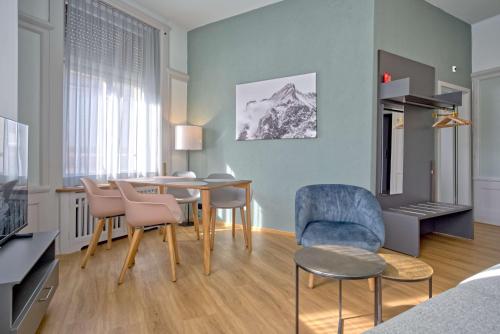 BANK House Apartment XL 105 - GRIWA RENT