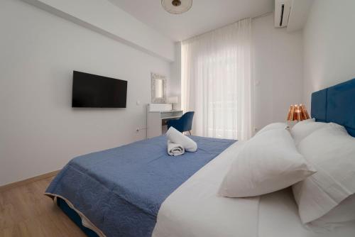 Emerald 2 BDs Apartment with Balcony in Exarcheia