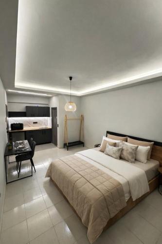 Llit o llits en una habitació de Mr Darko studios