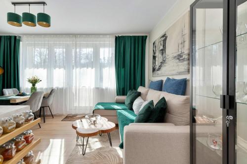 Przytulny Apartament z Balkonem i Biurem w Gdańsku by Noclegi Renters