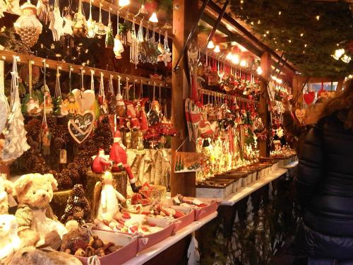 a store filled with lots of christmas ornaments on display at B&B Villa San Leonardo in Mascali