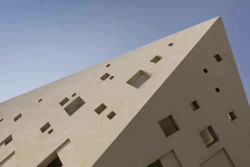 Kempinski Hotel Muscat — Property building