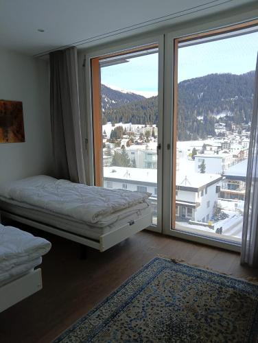 Luxury Penthouse 4 Bedroom 8 Min walk to WEF Davos