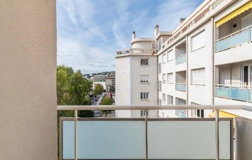Nice City Center 2 Bedrooms Balcony Air Conditioning