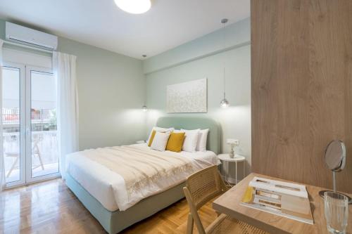 Grand 3-BDR APT in Lively Kypseli W Fireplace!