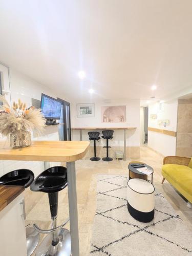 Souplex en pierre l 2l4pers l proche centre et tram