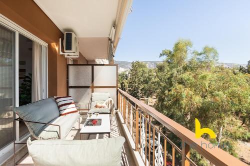 Retro Vibes Designer APT with Park Views & Fireplace