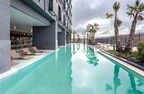 Hotel101 - Madrid — Pool view