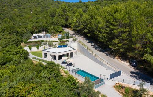 Gorgeous Home In Labin