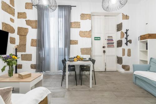 Canary Modern House
