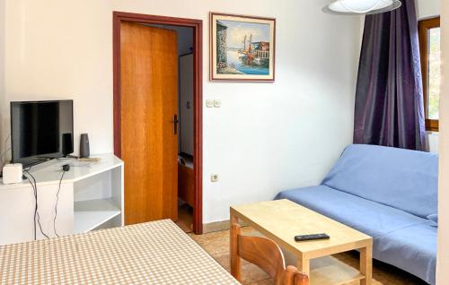 Beautiful Apartment In Rab With House Sea View