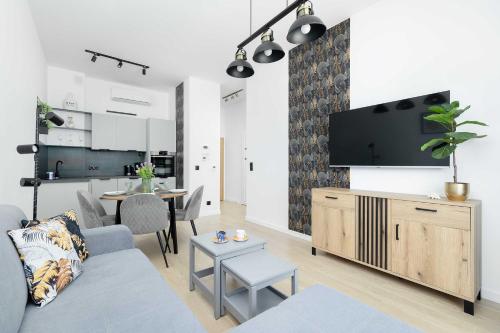 Hevenia Apartament z Parkingiem i Balkonem by Renters Prestige