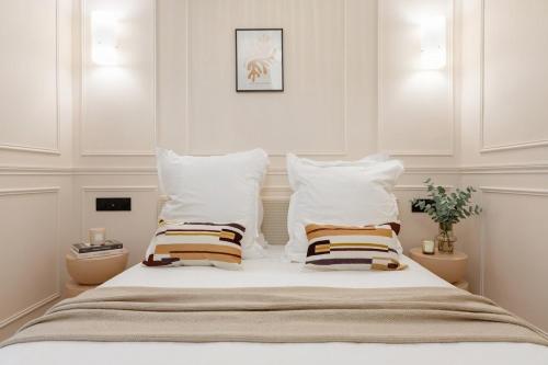 PoeticStay - Sentier - Caire