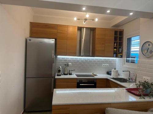 Sunlit seaside 2 bedroom 2 bathroom apartment