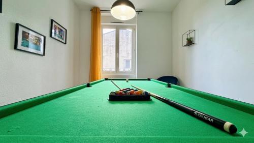 IDÉAL Pro & Familles - Billard - Borne d'Arcade - Jeux Vidéos - Jeu Bonus OFFERT