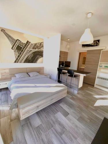 Studio lumineux avec balcon à Hyères
