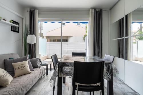 LE ROYAL Studio adorable avec terrasse, parfait pour les couples et à deux pas de la Croisette