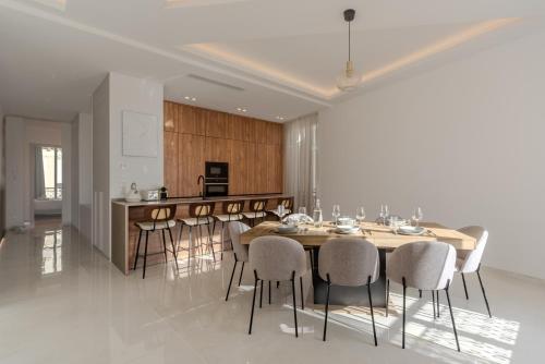 Cannes Centre - Palais a pied - Appartement Prestige 3 chambres et studio - 8 pers