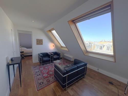 Topfloor apartment between Le Marais & Montorgueil