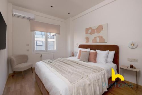 Elegant 2-Bedroom Home with Fireplace & Balcony