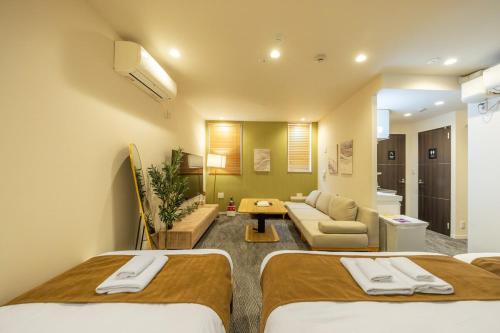 2 mins walk from JR Kameido Station, 9 mins to Akihabara, Near Skytree, Private apartment with 2 double beds for up to 4 ppl