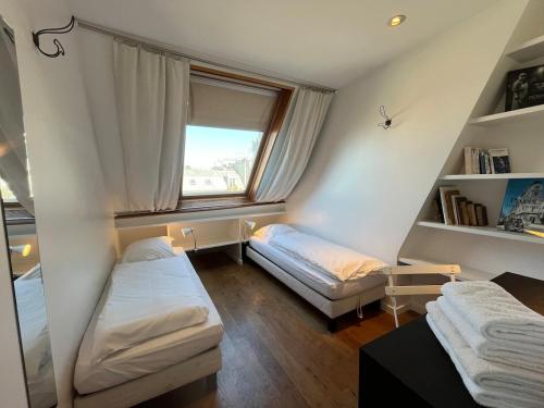 Topfloor apartment between Le Marais & Montorgueil