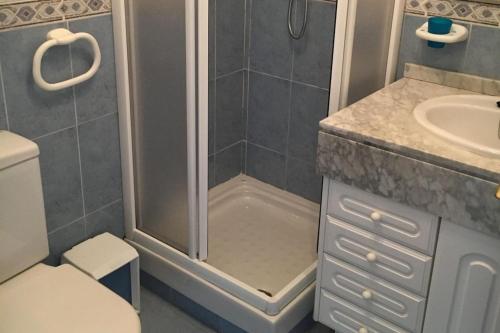 2 bed Apt grt location shared pool outdoor area