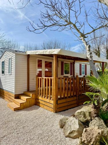 Eden Cottages - Mobil-home Premium avec piscine