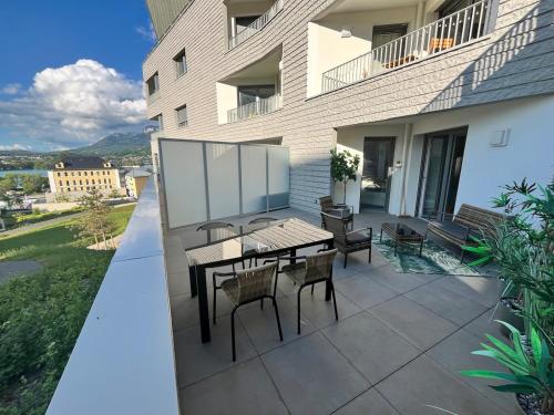 Pépite Suites - LE PARADIS BLEU - Au Bord du Lac - Terrasse & Garage