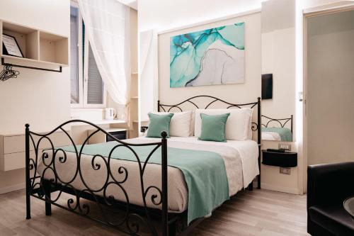 Room 230 Roma Luxury Suites