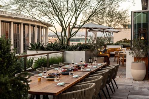 Conrad Los Angeles photo 153