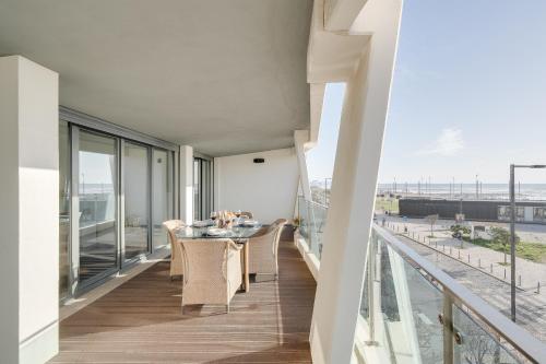 luxury Plazza Sea view