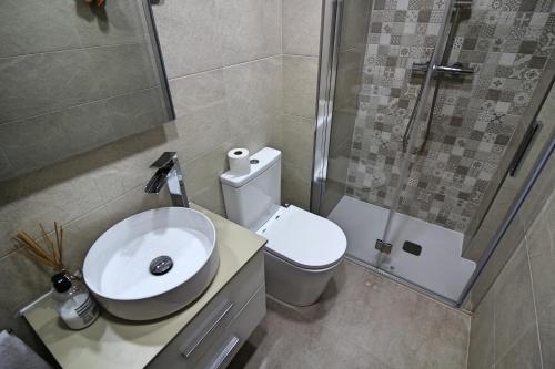 Habitación suite, entrada autónoma y baño privado