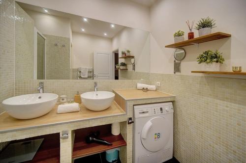 Beautiful 3-room apartment in Carré d'Or