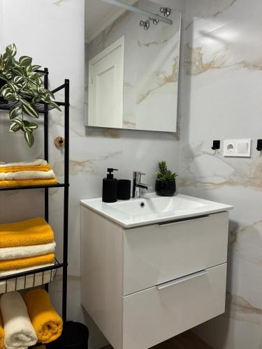 037 Modern Sweet Apartment - Alicante Holiday