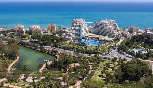 VIVE BENAL BEACH 3601 Estudio con vistas al mar y parque acuático