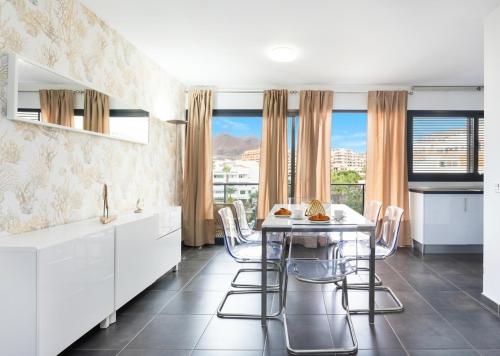 New apartment center Los Cristianos