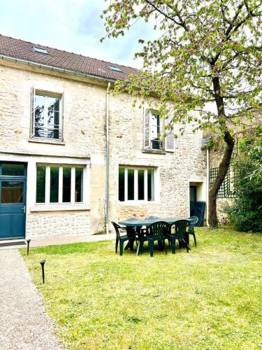 Maison Le Clos des Cerfs by La Boîte En Plus