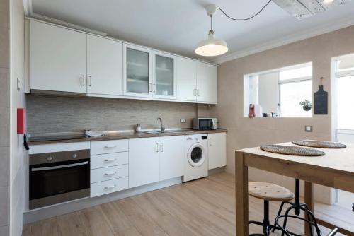 Two Brothers Home 2 - Refugio Moderno e Central