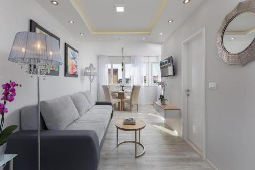 Makarska City Center Apartment