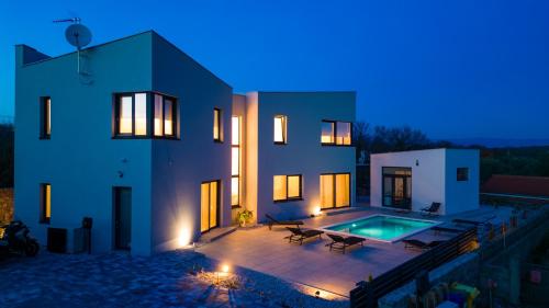 Villa Ancora, Luxury Villa with Pool